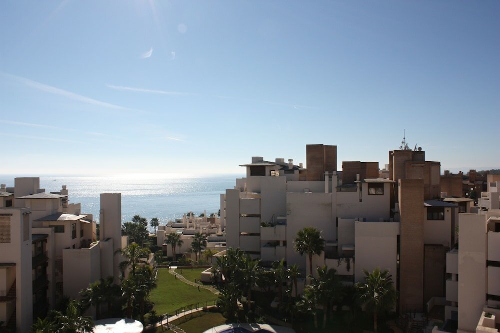 Фото 3 Bedroom Apartment With Private Pool