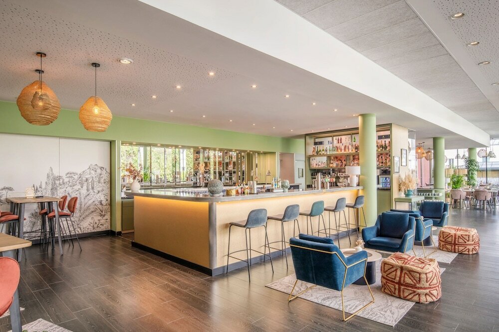 Фото Renaissance Paris Arc de Triomphe Hôtel