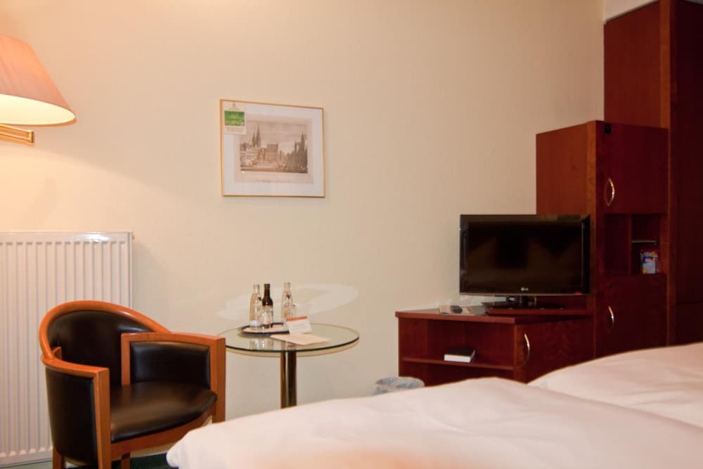 Фото Parkhotel Unter den Linden