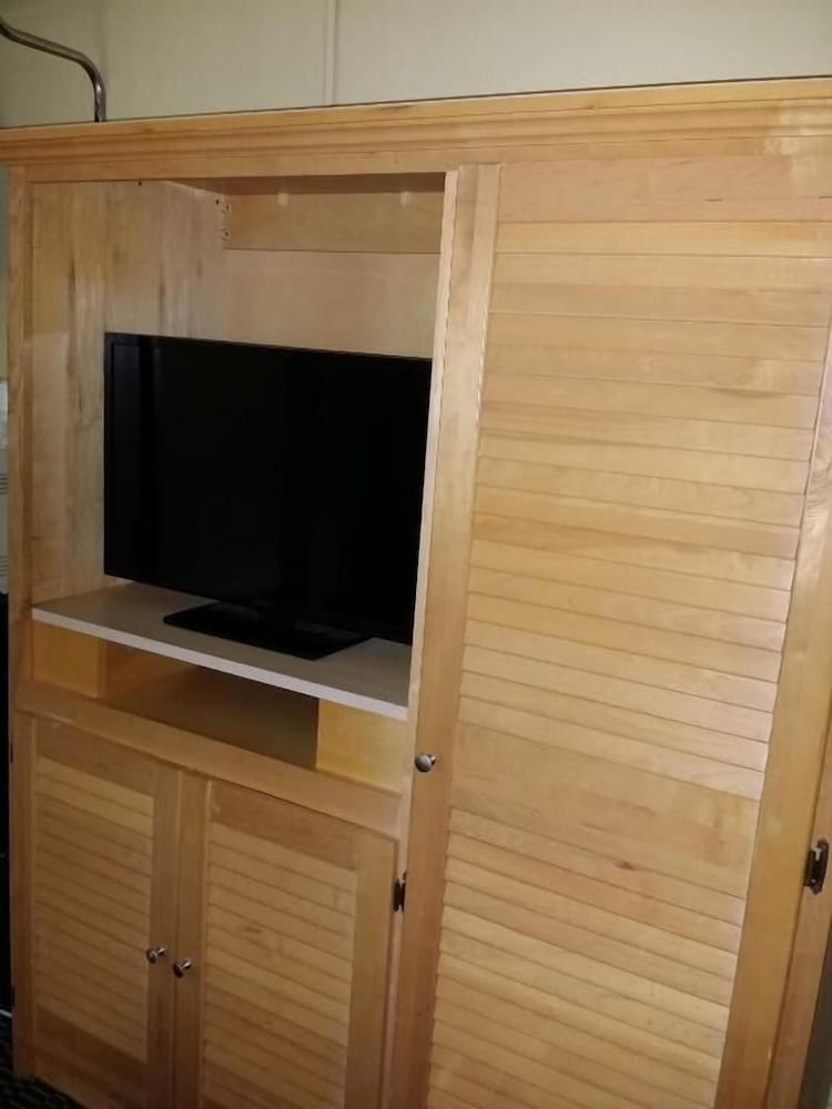 Фото Loyalty Inn Rockingham