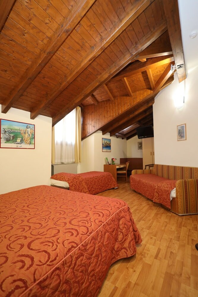 Фото Hotel Il Chiostro