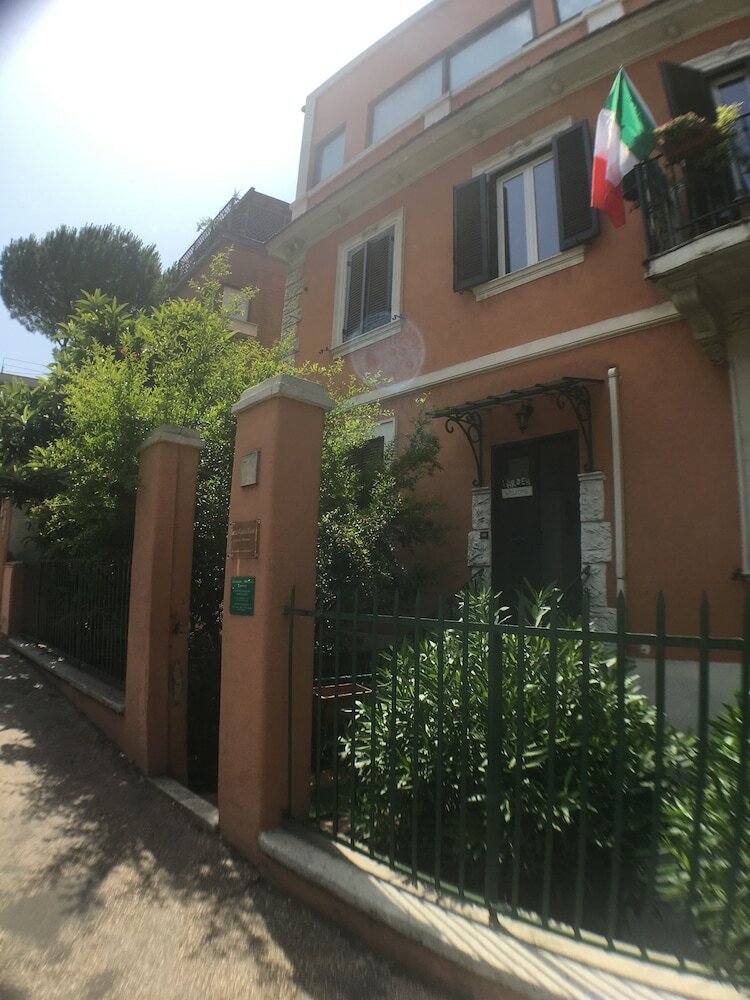 Фото Vatican Garden House