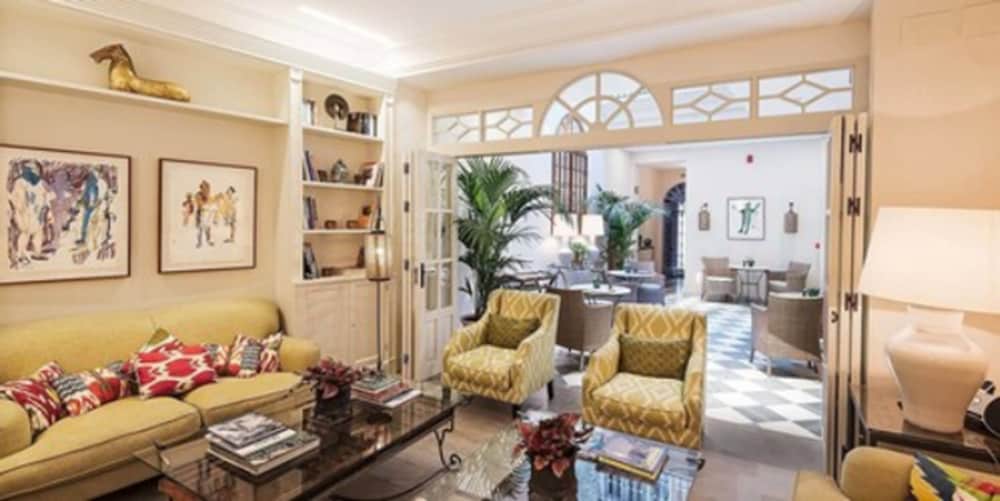 Фото Corral del Rey Sevilla