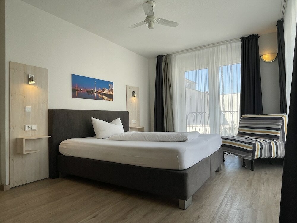 Фото City Lounge Hotel