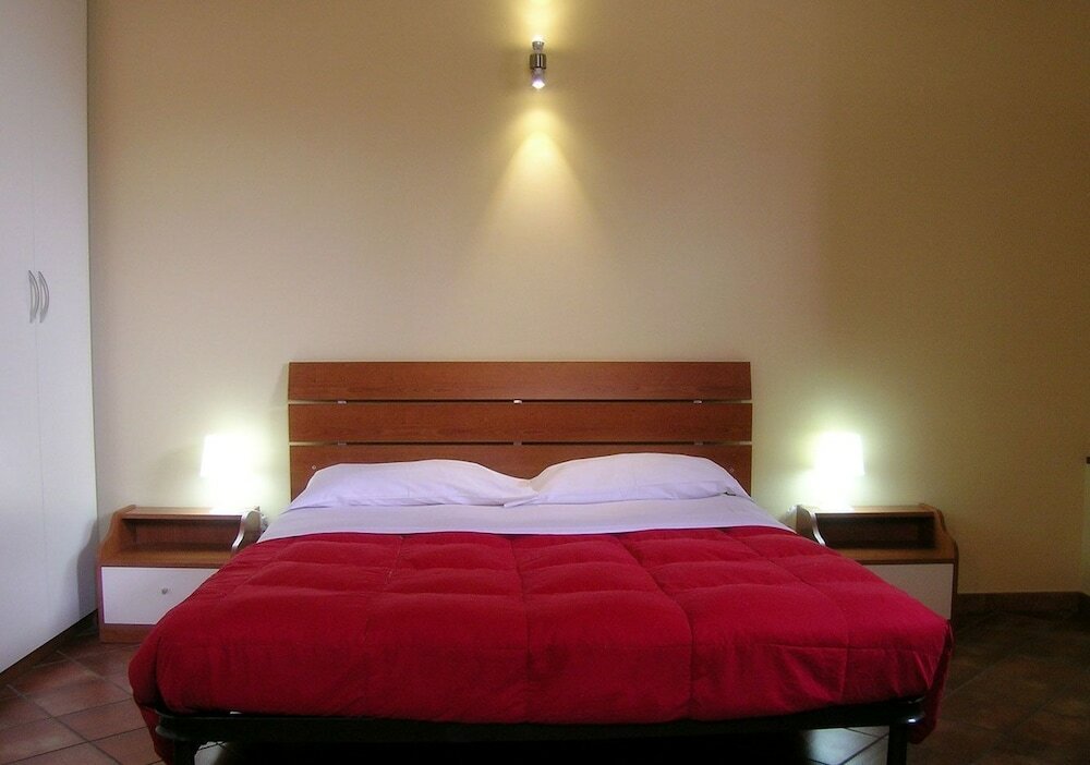 Фото Politi Aparthotel