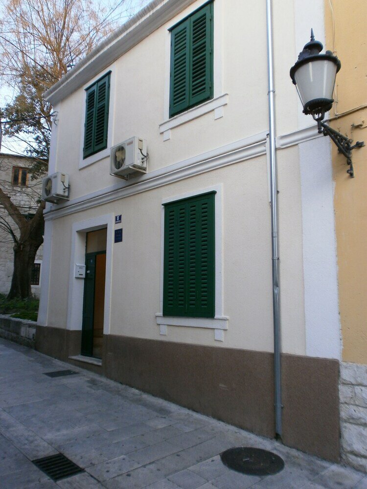 Фото Kuzma Rooms and Apartments