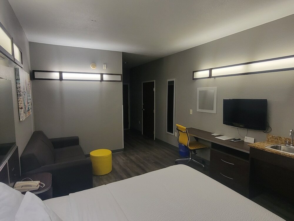 Фото Microtel Inn & Suites by Wyndham Council Bluffs/Omaha