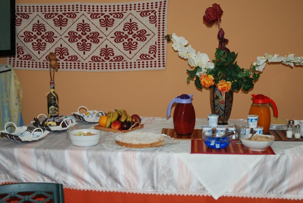 Фото Albergo Residenziale Li Troni