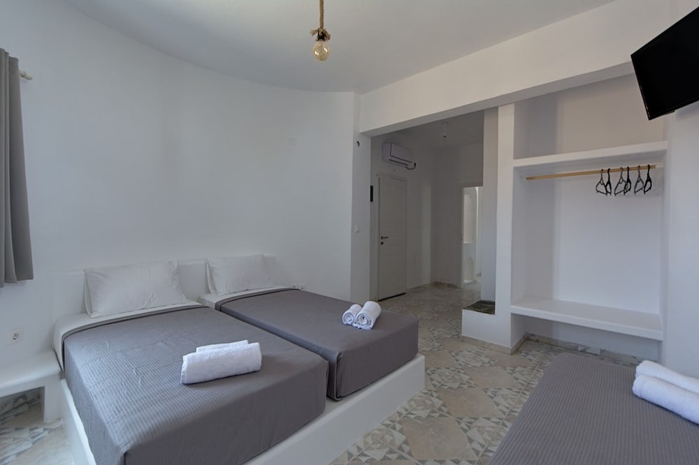 Фото Teoria Paros Matsas Windmill