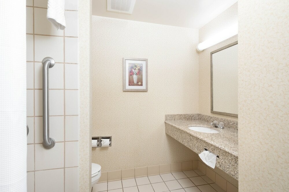 Фото Fairfield Inn & Suites South Boston