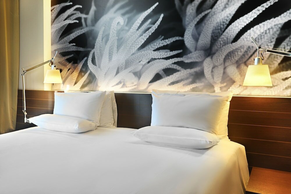 Фото Novotel Barcelona City