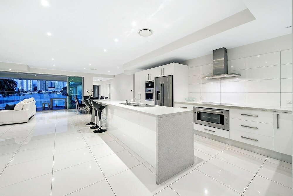 Фото Sunrise Executive 5 Bedroom Home