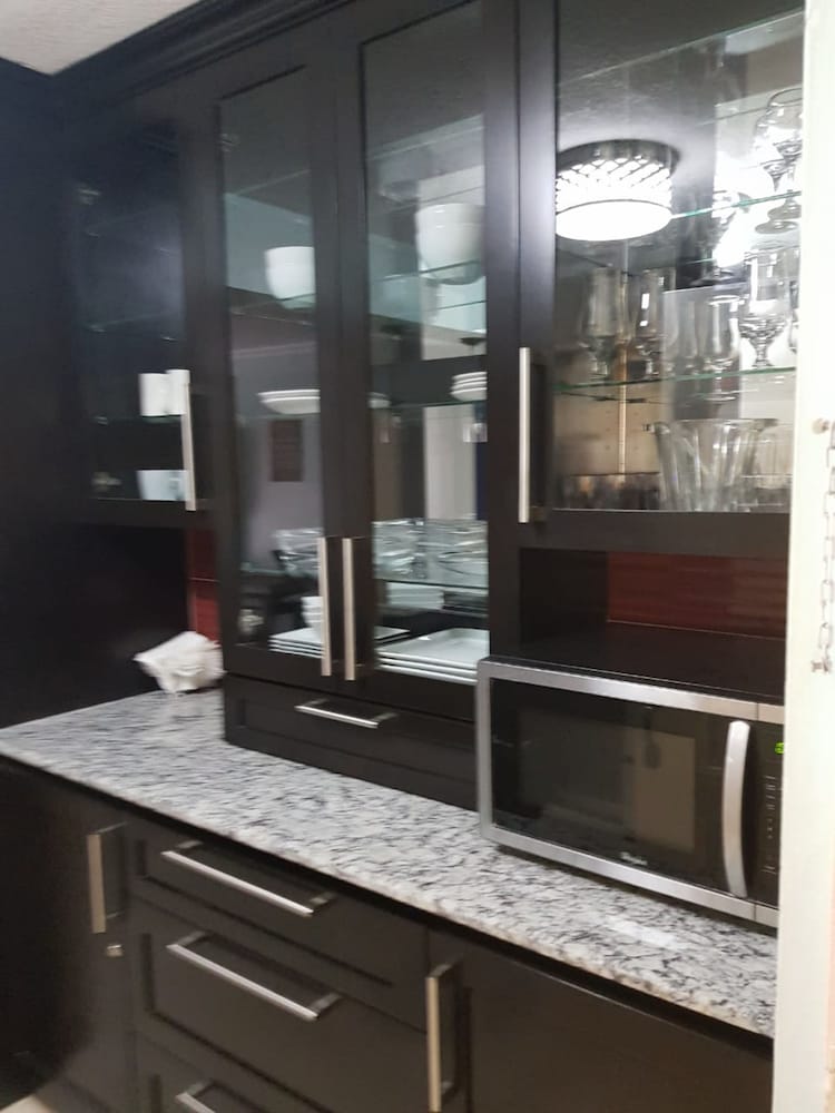 Фото New Kingston Apt at Kensington Court