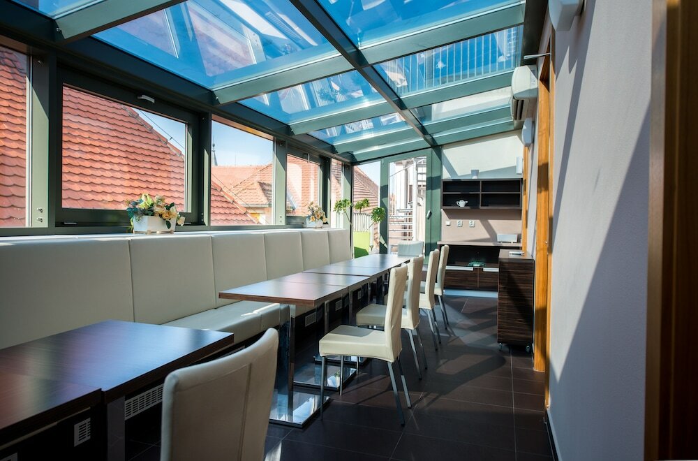 Фото Hotel Mlynska