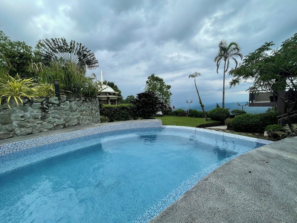 Фото The Lakeview Suites by Cocotel