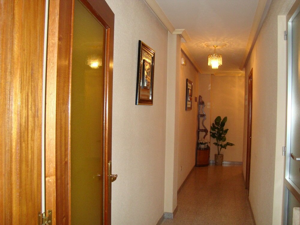 Фото Hostal Universal