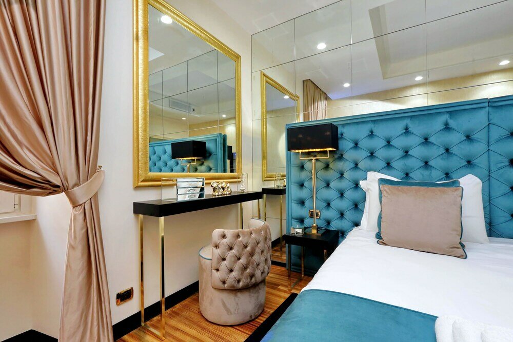 Фото Trevi Diamond Luxury Suite & Jacuzzi