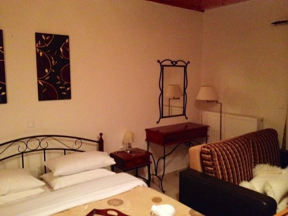 Фото Oreini Nafpaktia Houses