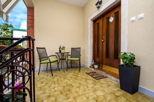 Гостиница Apartments & Rooms Chiara