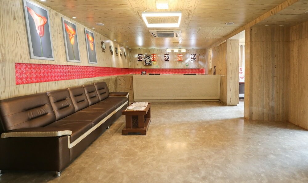 Фото Treebo Select Grand Premier Suites