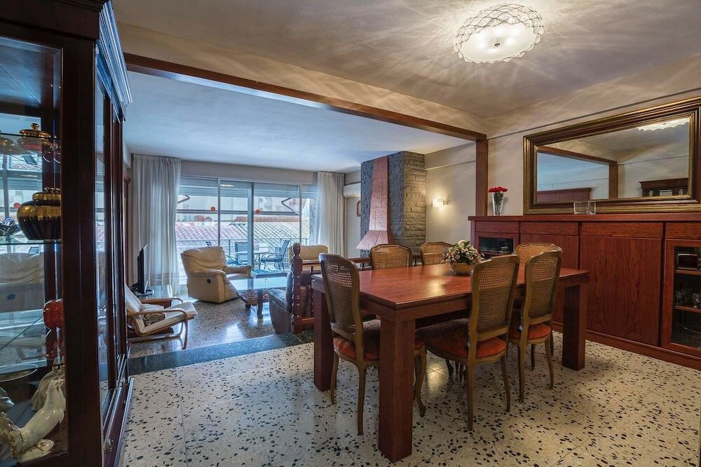 Фото Apartamentos Montserrat