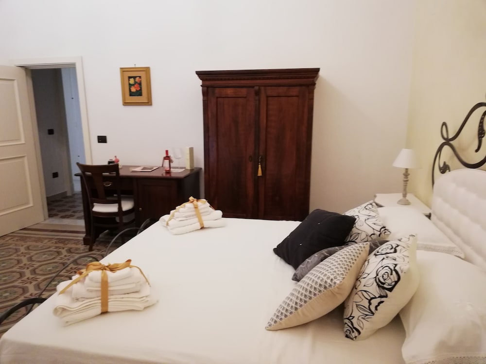 Фото Agorà Suites & Apartments