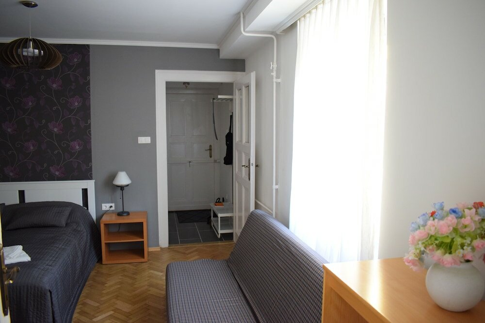 Фото Diamond Astoria 5 sun-lit apartment