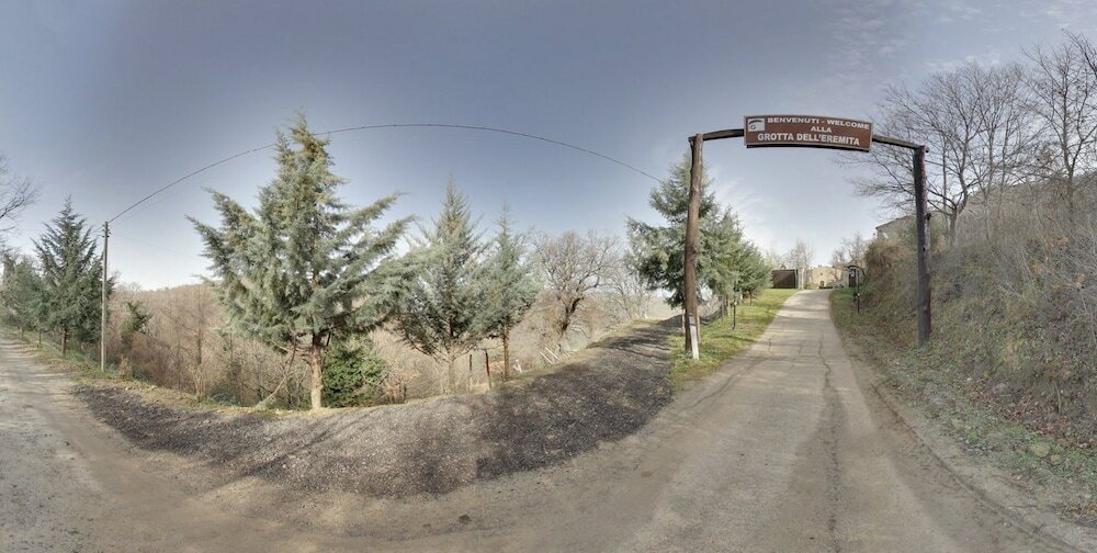 Фото Agriturismo Grotta Dell'Eremita