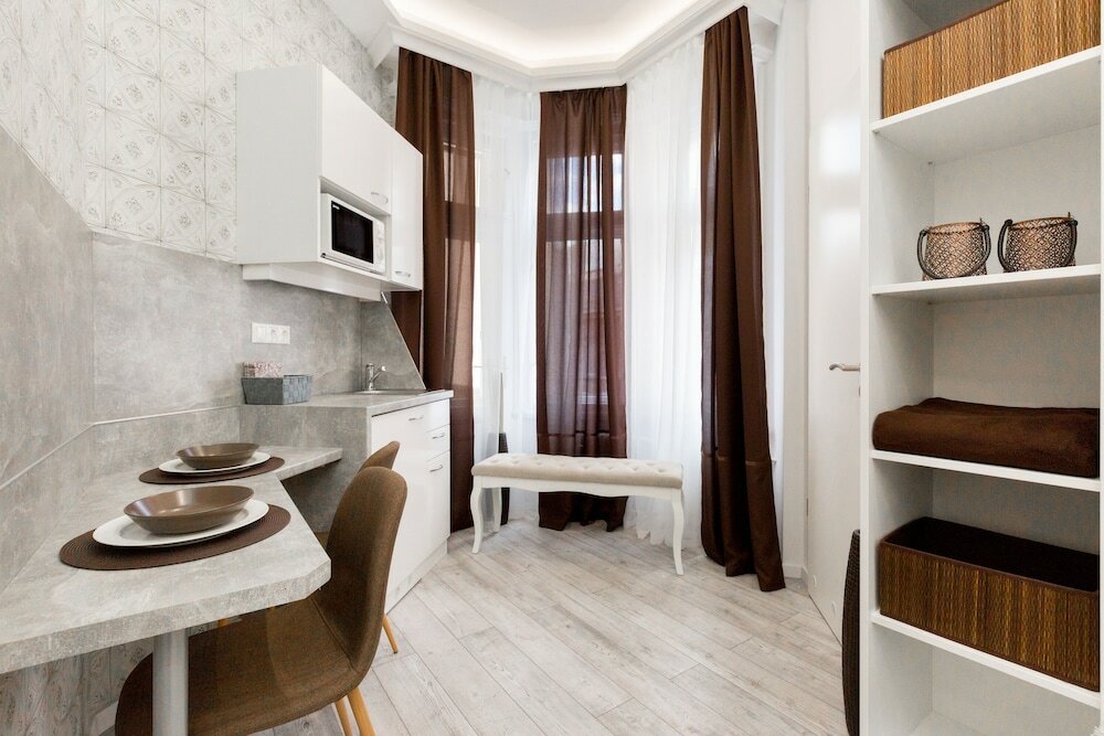 Фото Budapest Holidays Fashion