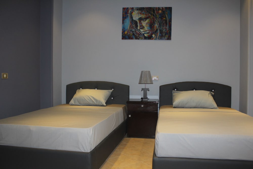 Фото Tahrir Square Hostel