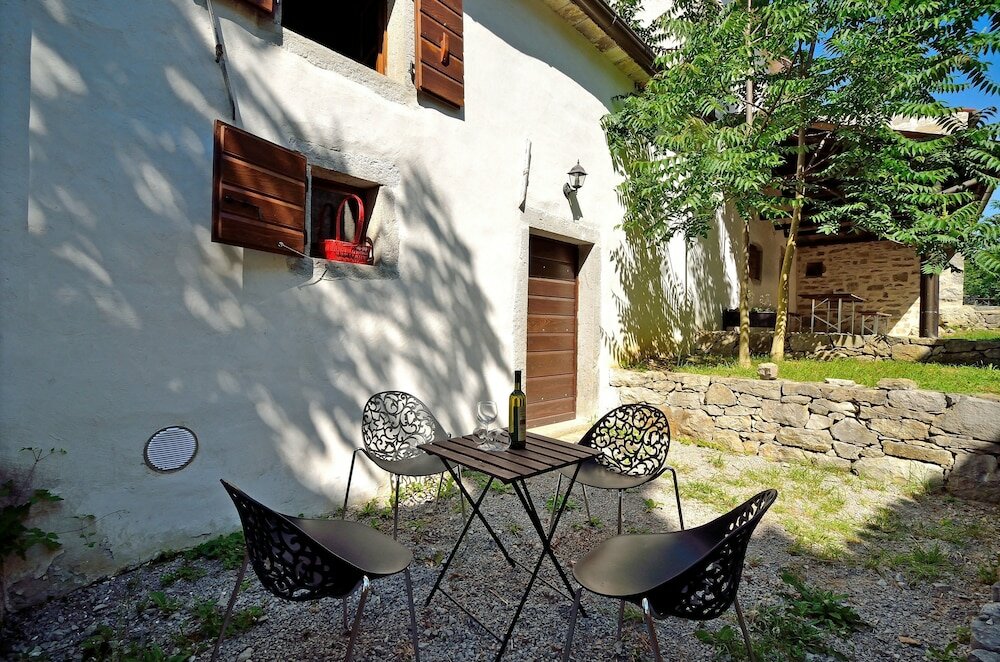 Фото Traditional Stone House