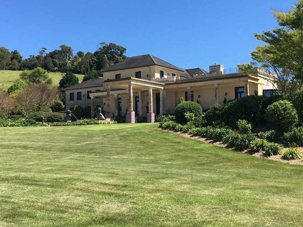 Фото Linden Hall