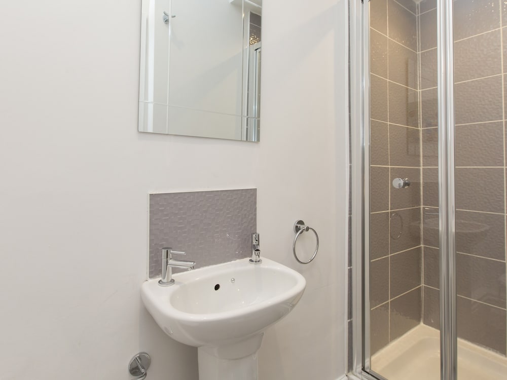 Фото Townhouse Plus @ 40 West St