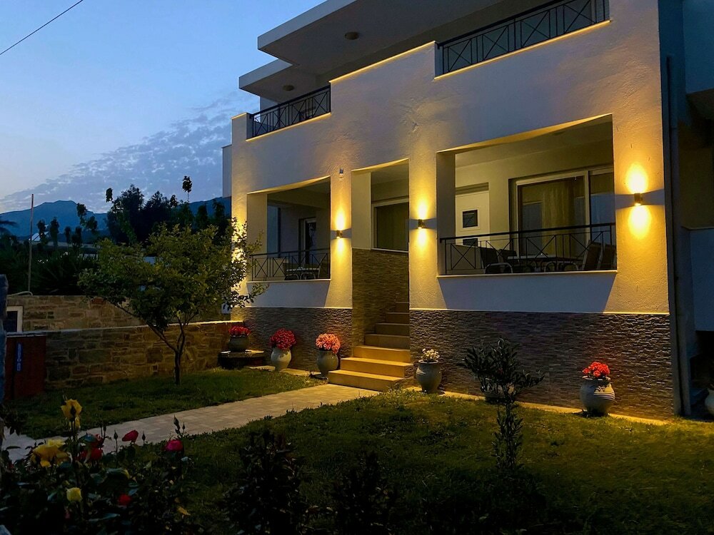 Фото Eirini & Manolis Apartments