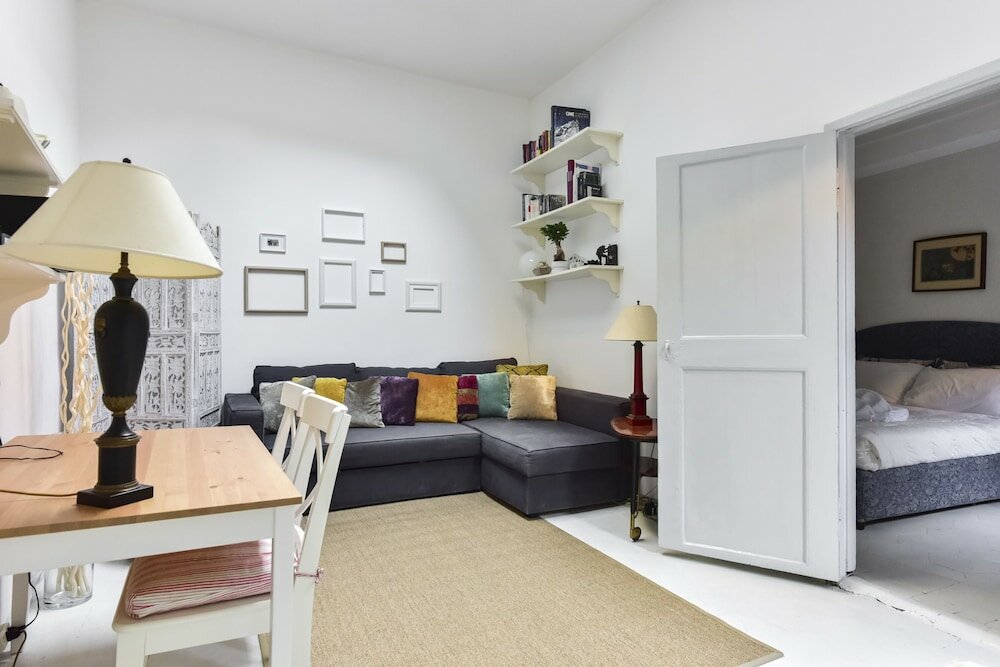 Фото Monti Secret Garden Apartment