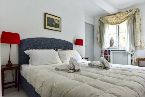 Гостиница Monti Secret Garden Apartment в Риме