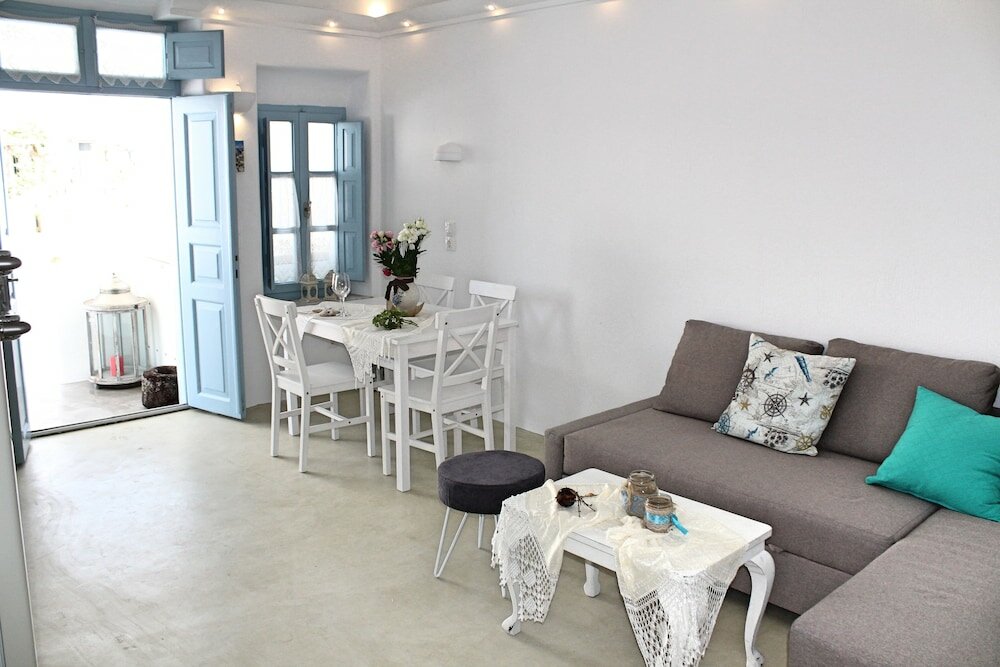 Фото Linos Suites