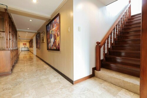 Гостиница RedDoorz Premium near Greenbelt Makati