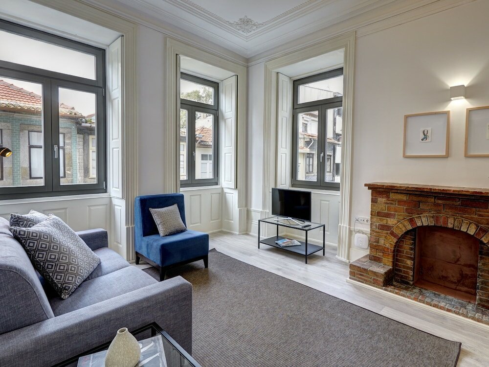 Фото Porto Downtown Lovers Suites Bombarda 451