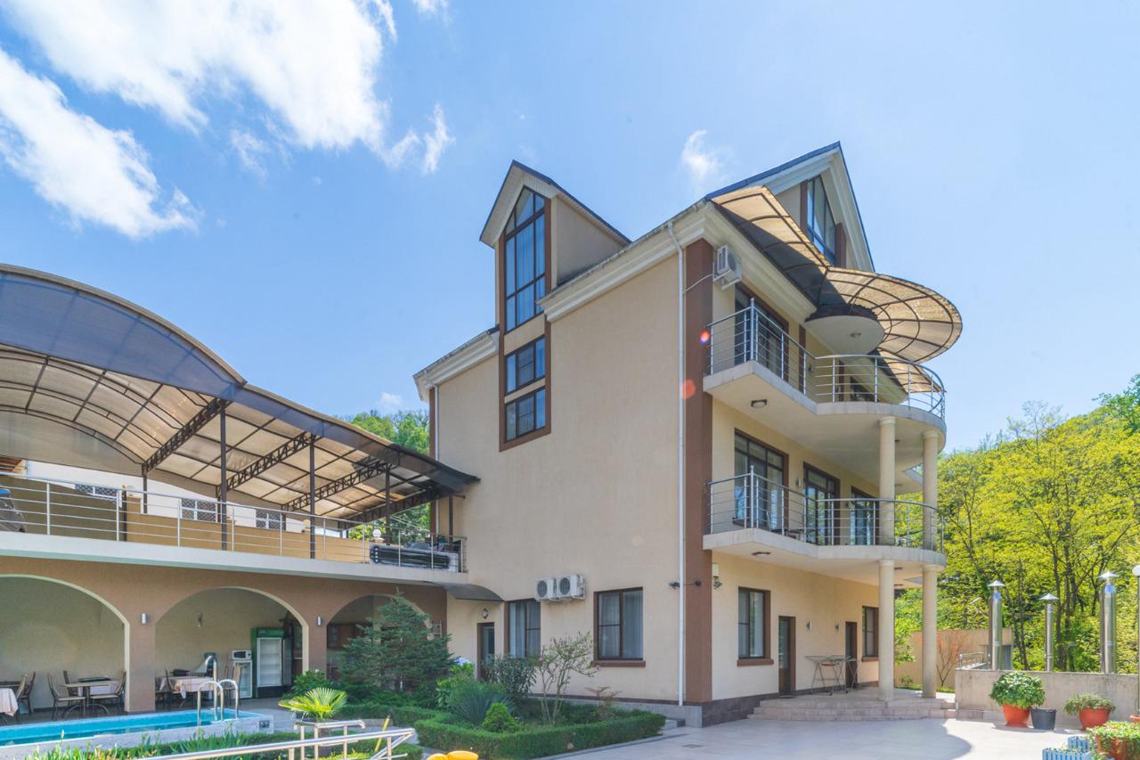 Фото отеля 1