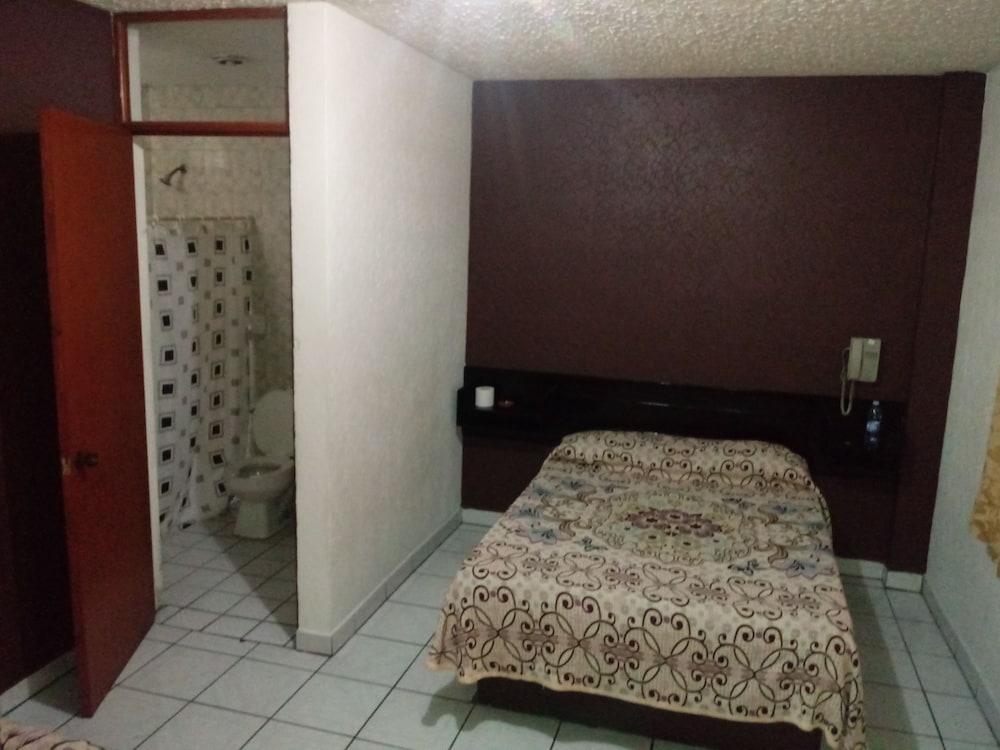 Фото Hotel El 2000