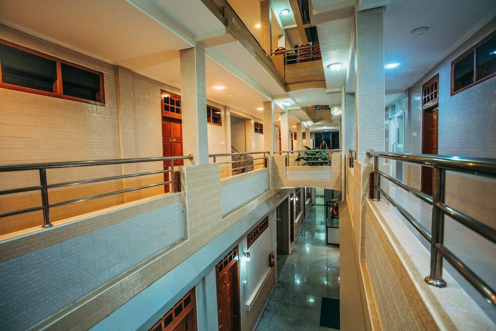 Фото Amber Palace Hotel