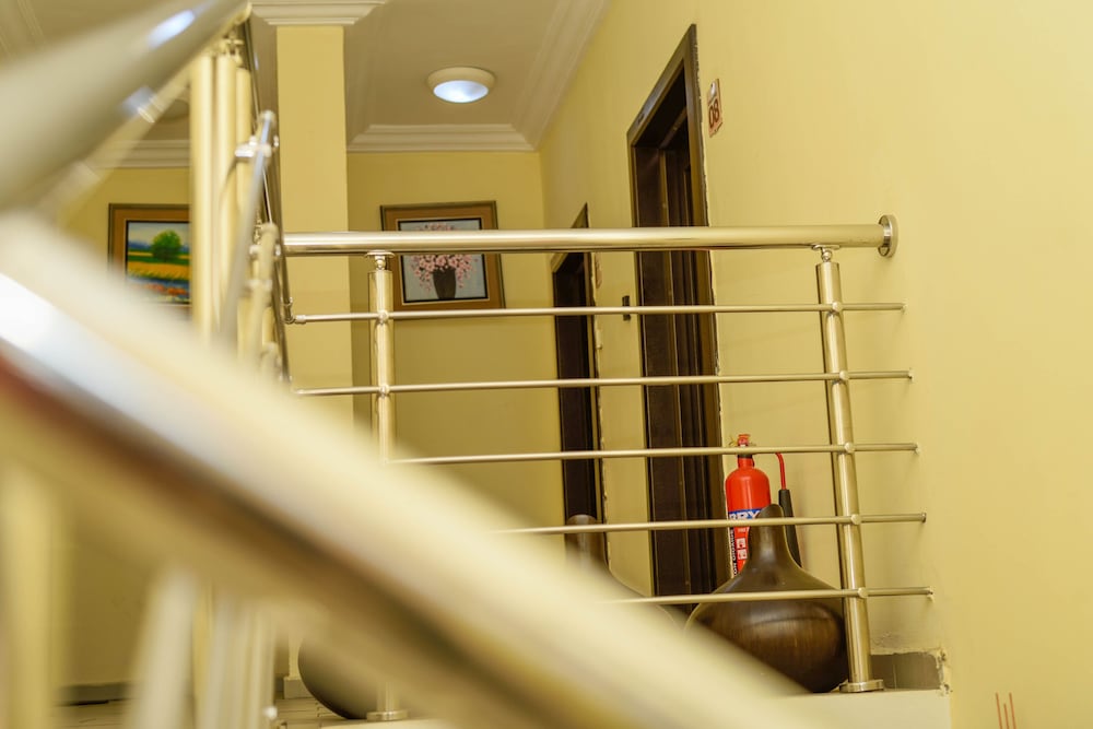 Фото The Nook Apartments