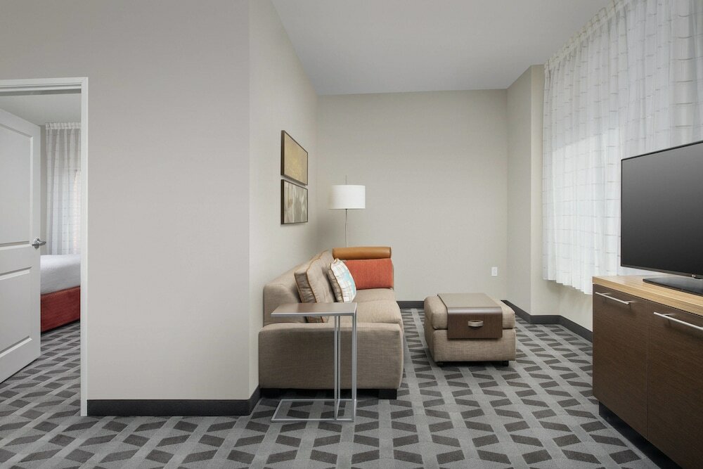 Фото TownePlace Suites by Marriott College Park