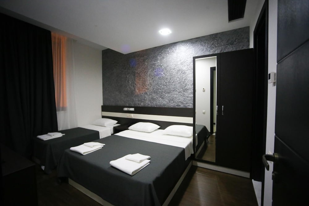 Фото Отель West Tower