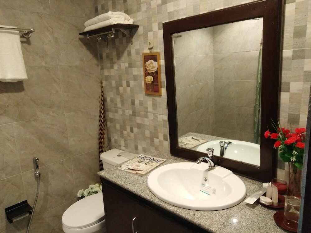 Фото Venezia Suites Hotel