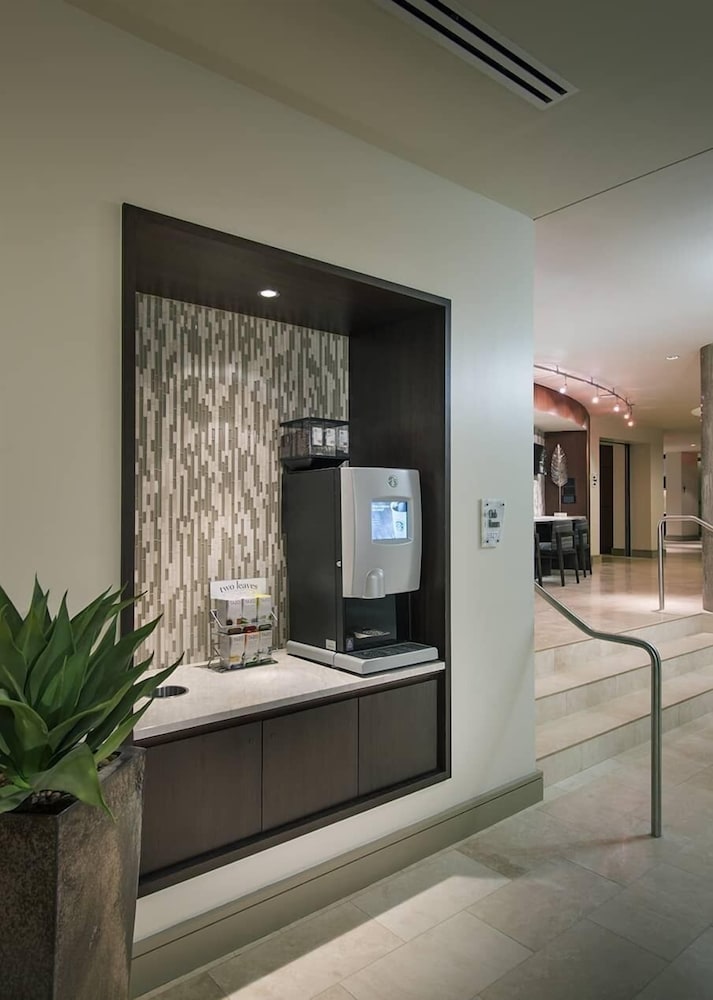 Фото Luxurious Studio in the Seaport District