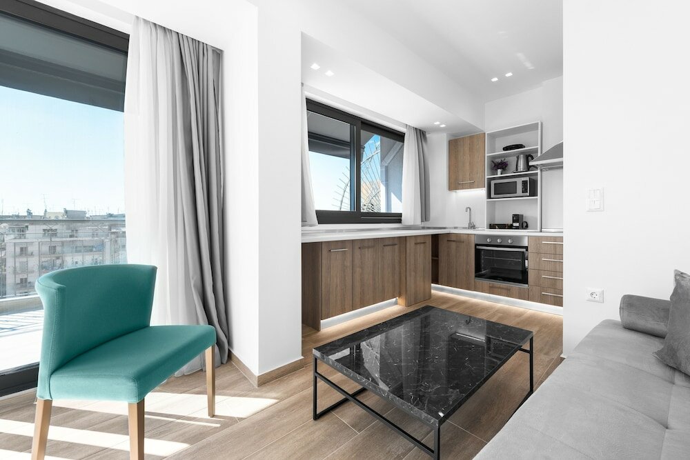 Фото Penthouse Level 8 Nilie Hospitality Mgmt