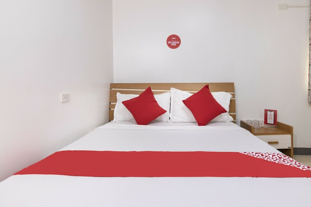 Фото Oyo 416 Lucky Hotel