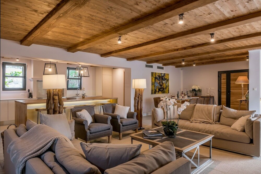 Фото Beachfront Villa Feodora Grande